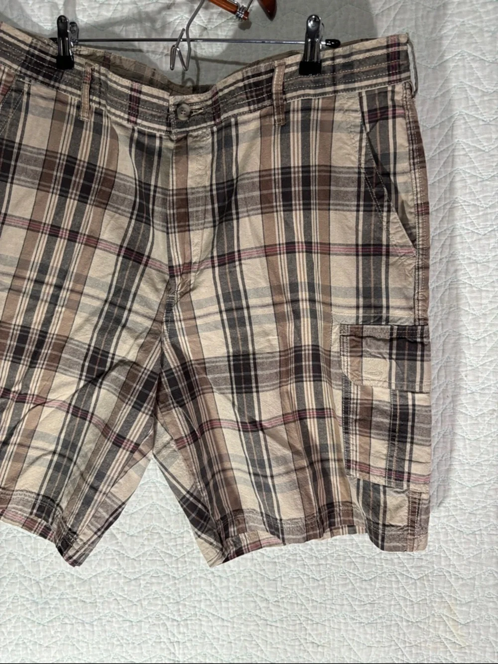 Basic Editions Plaid Cargo Shorts in Beige, Brown and Black 100% Cotton